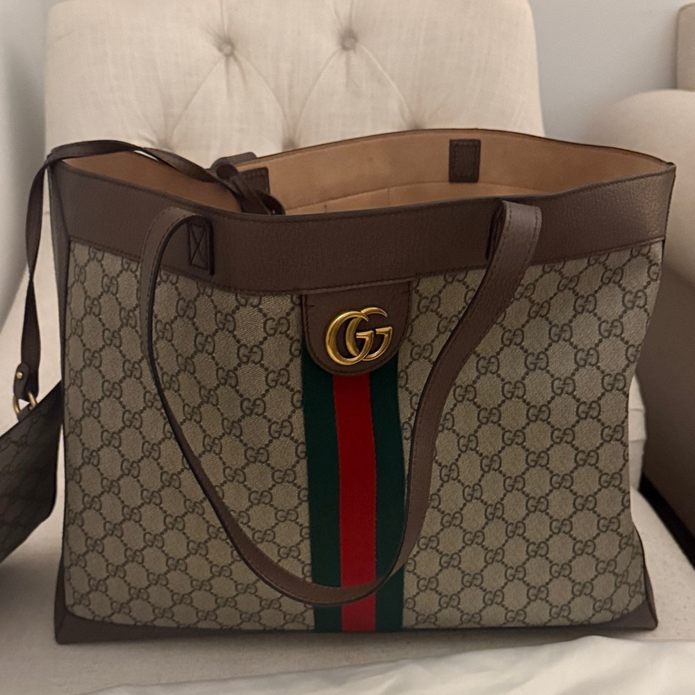 The original Ophidia GG Gucci Tote with Red and Green Stripe